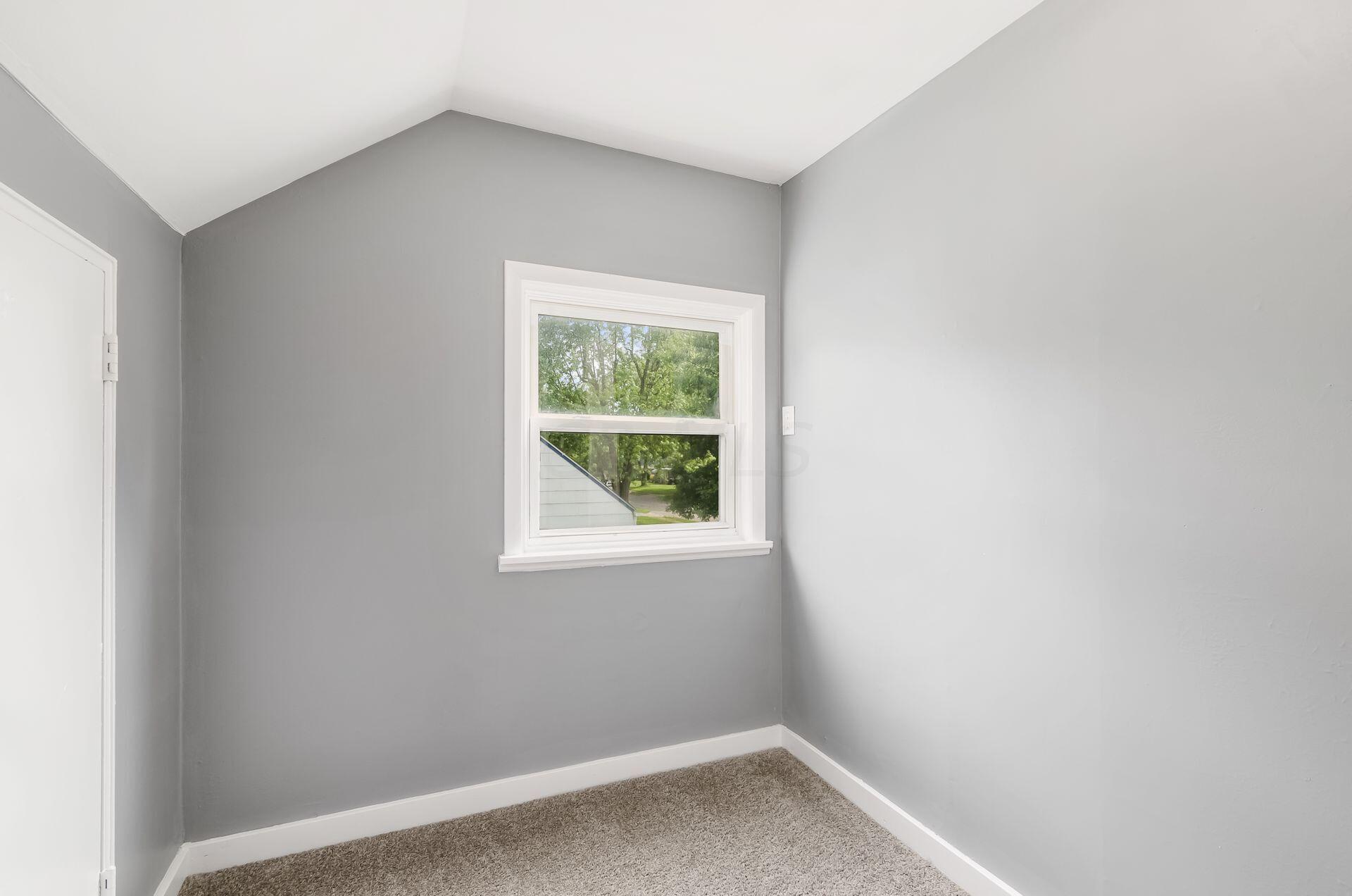 938 Bucknell Road Columbus, OH 43213 - Photo 22 of 35 024_143ba7ae_g bucknell rd-47