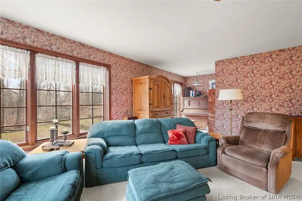 $849,900 | 925 West Oakwood Lane, Paoli, IN 47454