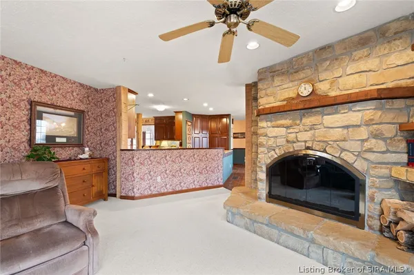 $849,900 | 925 West Oakwood Lane, Paoli, IN 47454