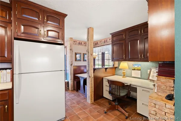 $849,900 | 925 West Oakwood Lane, Paoli, IN 47454