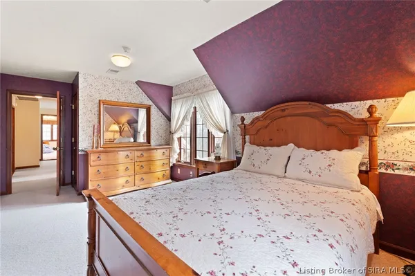 $849,900 | 925 West Oakwood Lane, Paoli, IN 47454