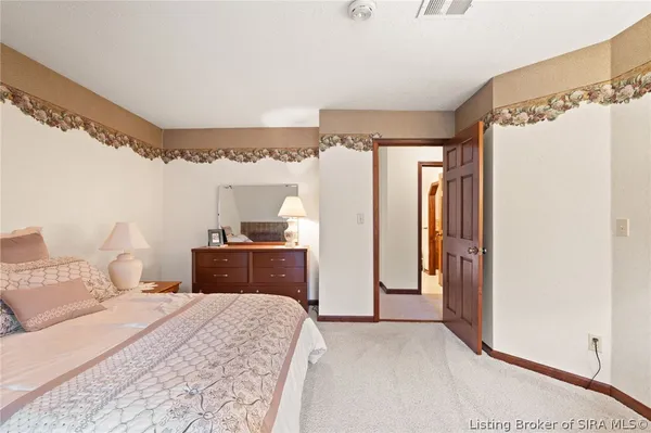 $849,900 | 925 West Oakwood Lane, Paoli, IN 47454