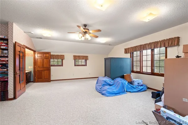 $849,900 | 925 West Oakwood Lane, Paoli, IN 47454