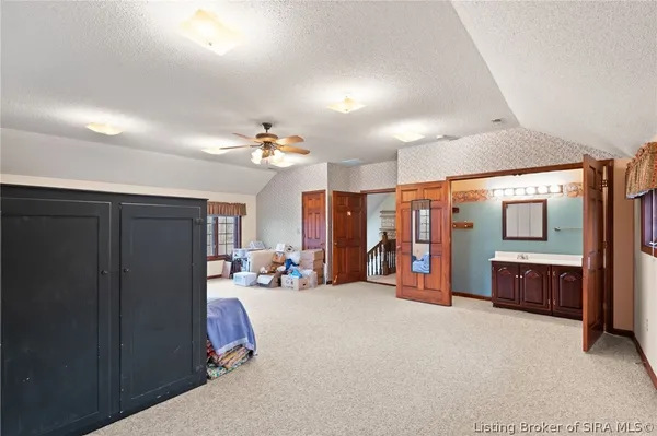 $849,900 | 925 West Oakwood Lane, Paoli, IN 47454