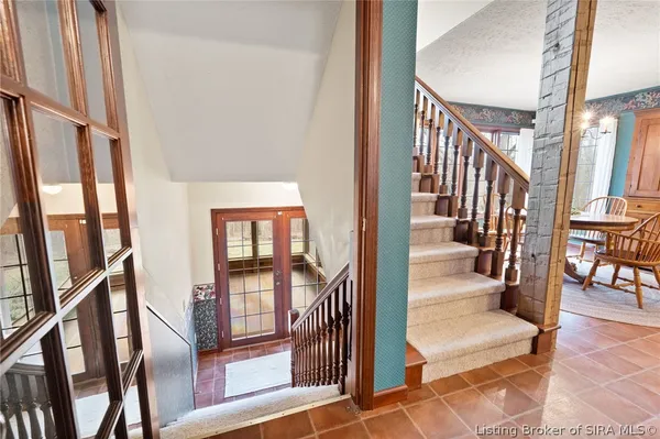 $849,900 | 925 West Oakwood Lane, Paoli, IN 47454