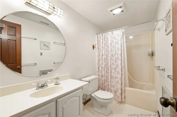 $849,900 | 925 West Oakwood Lane, Paoli, IN 47454