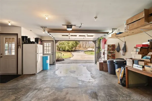 $849,900 | 925 West Oakwood Lane, Paoli, IN 47454