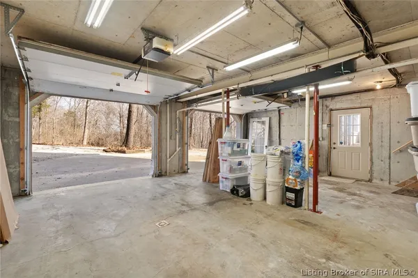 $849,900 | 925 West Oakwood Lane, Paoli, IN 47454