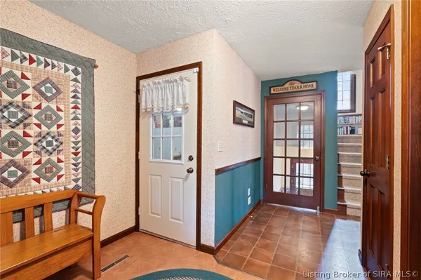 $849,900 | 925 West Oakwood Lane, Paoli, IN 47454