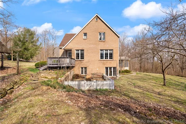 $849,900 | 925 West Oakwood Lane, Paoli, IN 47454