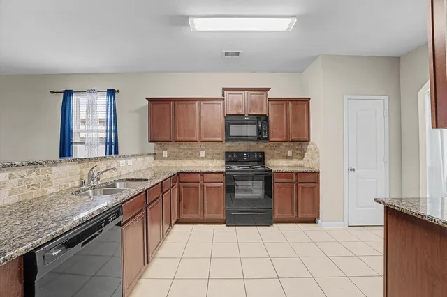 $260,000 | 5114 Harbor Palm Drive, Rosenberg, TX 77469