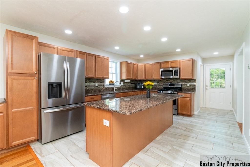 264 Charge Pond Road Wareham, MA 02571 - Photo 3 of 27