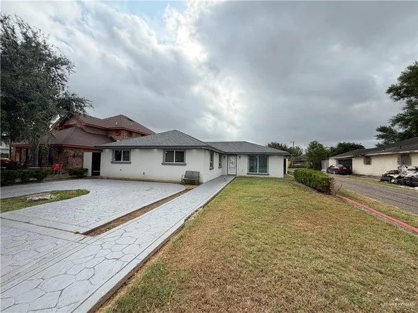 $1,700 | 403 North 8th Street, Hidalgo, TX 78557