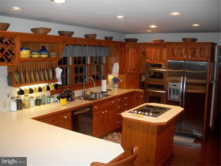 777 Gouglersville Road Sinking Spring, PA 19608 - Photo 2 of 25 Kitchen