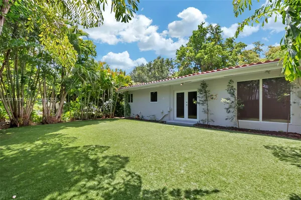 $7,250 | 341 Aledo Avenue, Coral Gables, FL 33134