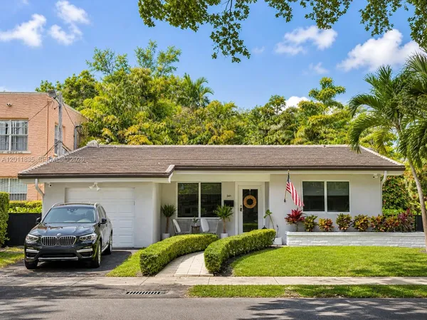 $7,250 | 341 Aledo Avenue, Coral Gables, FL 33134