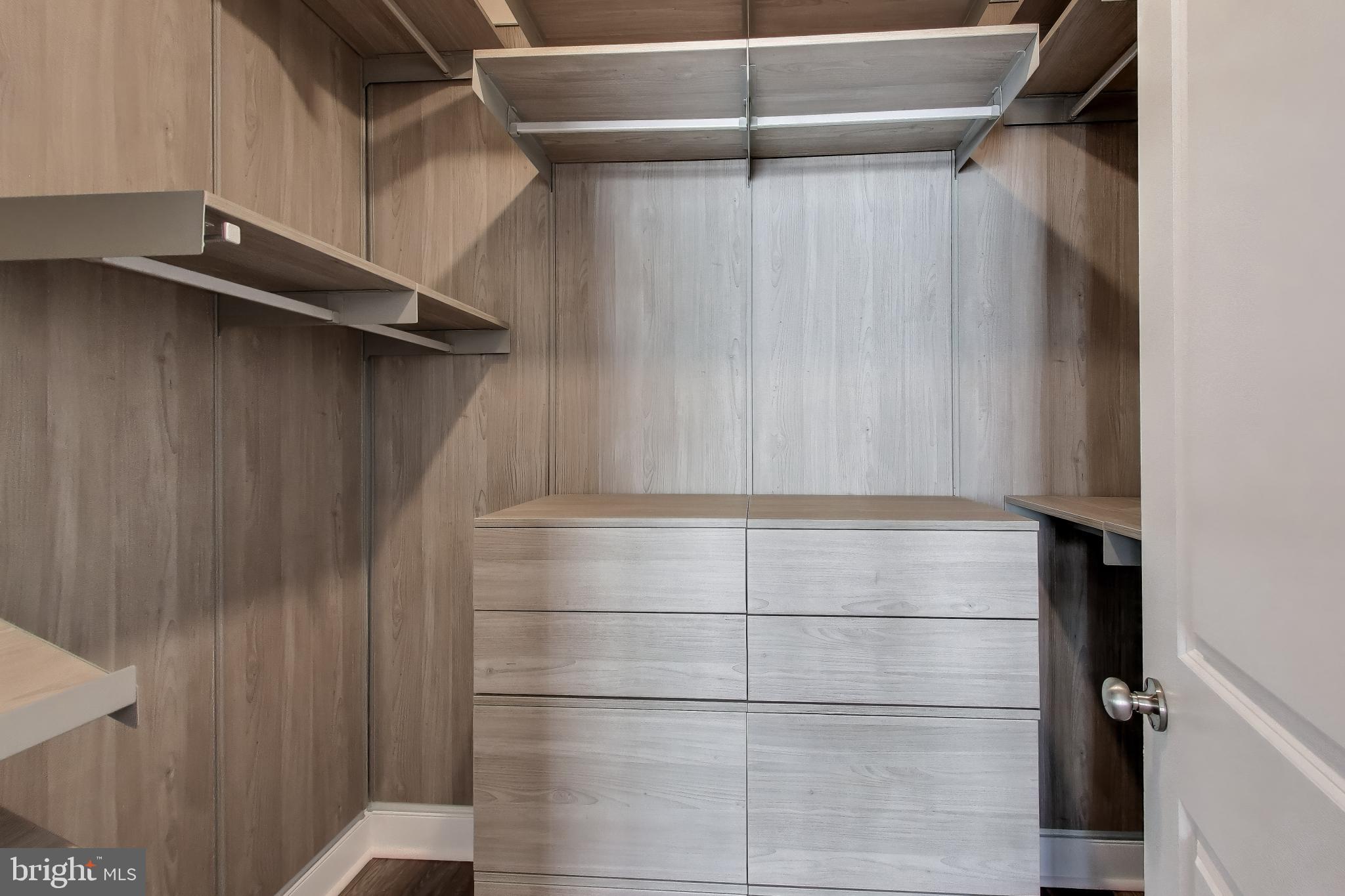 111 Armstrong Place Gaithersburg, MD 20878 - Photo 19 of 50 a view of a small room