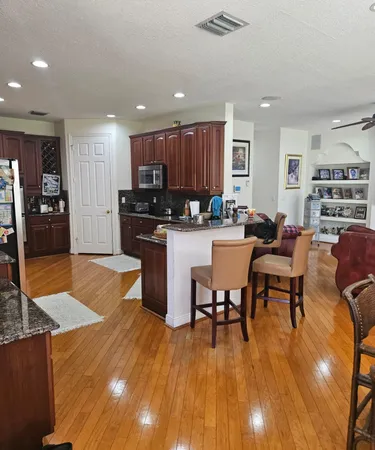 $1,298,800 | 13382 Lakepointe Circle, Cooper City, FL 33330