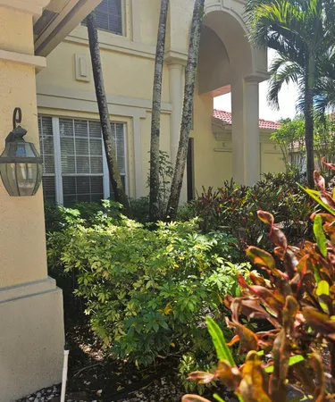 $1,298,800 | 13382 Lakepointe Circle, Cooper City, FL 33330