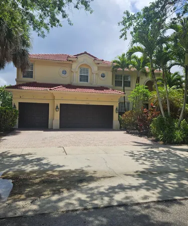 $1,298,800 | 13382 Lakepointe Circle, Cooper City, FL 33330