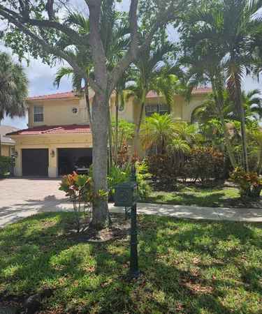 $1,298,800 | 13382 Lakepointe Circle, Cooper City, FL 33330