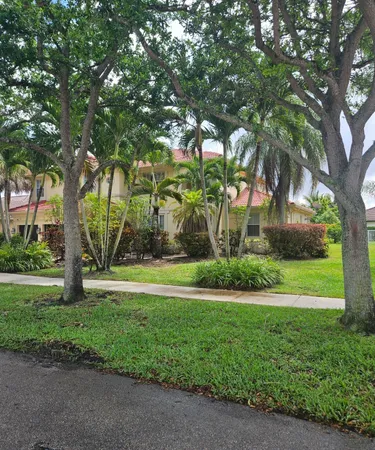 $1,298,800 | 13382 Lakepointe Circle, Cooper City, FL 33330