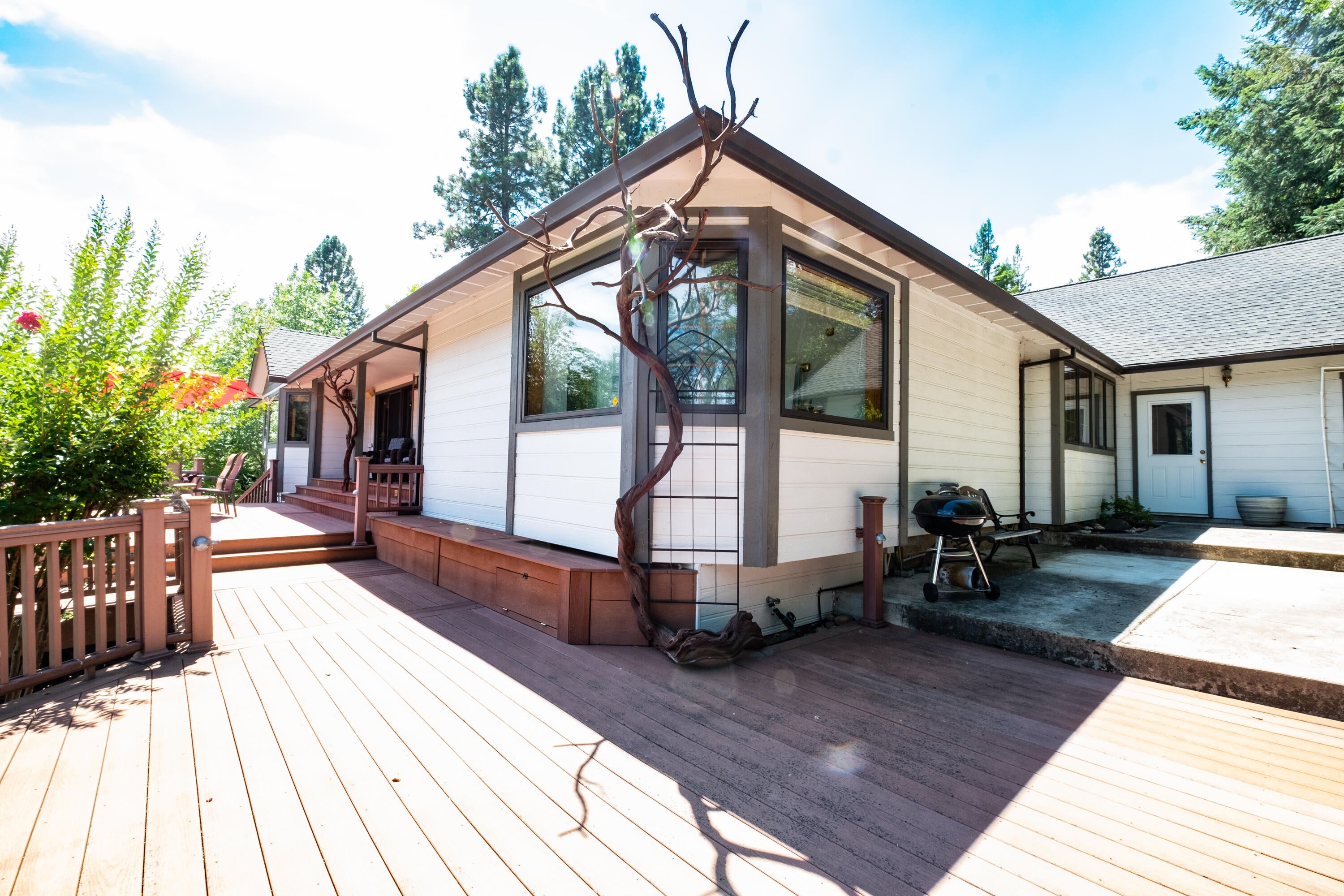 243 Rene Drive Shady Cove, OR 97539 - Photo 42 of 72 Side of Back Deck