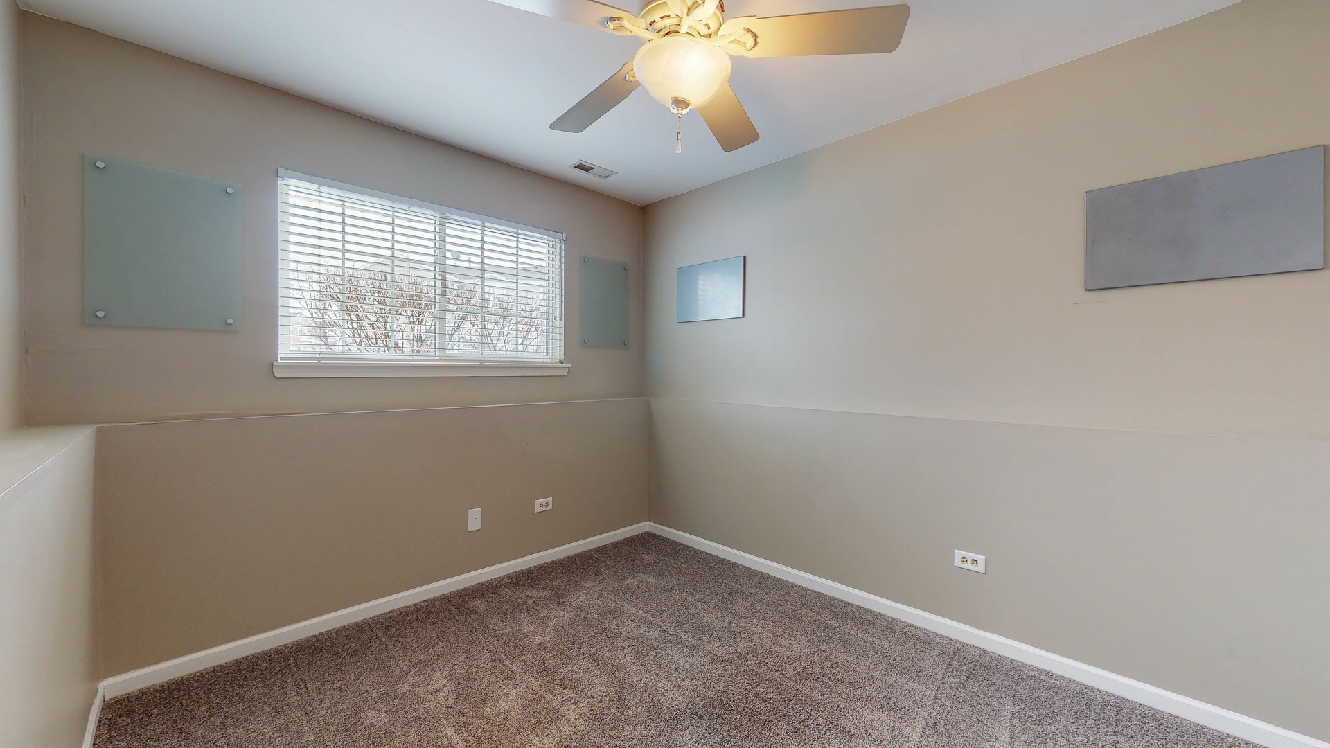16031 Golf View Drive Lockport, IL 60441 - Photo 18 of 23 an empty room with a window