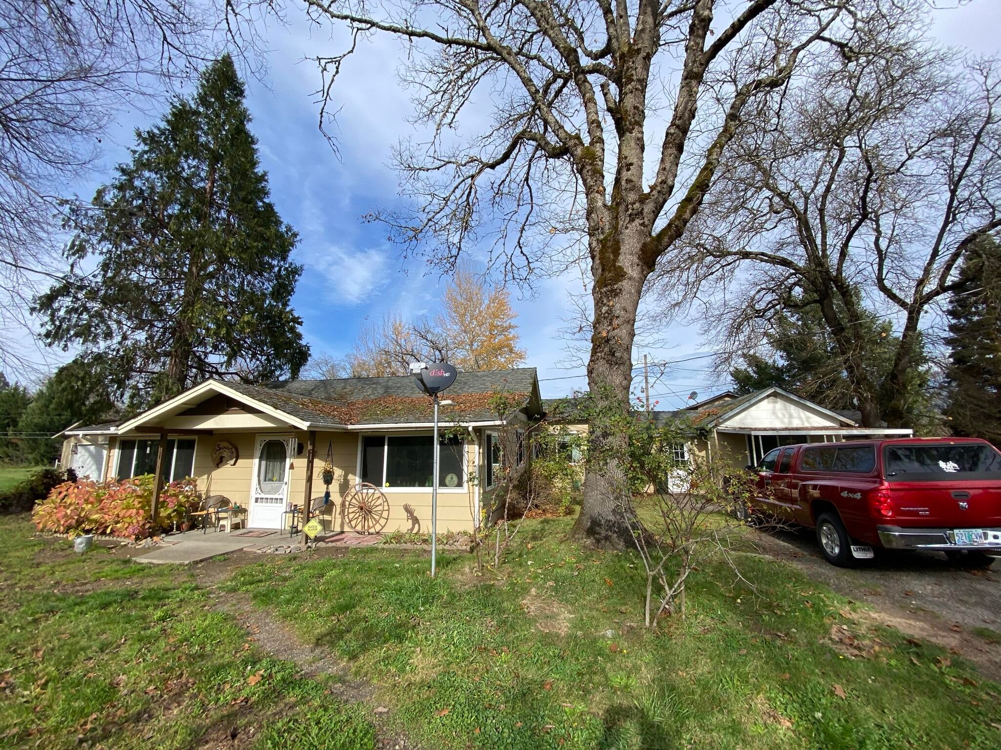 3595 South River Road Grants Pass, OR 97527 - Photo 13 of 23 Leonard home
