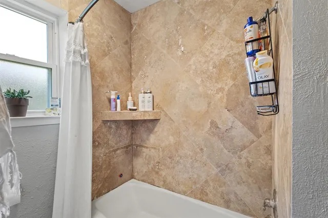 $347,500 | 6533 Circleview Drive, North Richland Hills, TX 76180