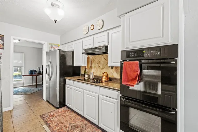 $347,500 | 6533 Circleview Drive, North Richland Hills, TX 76180