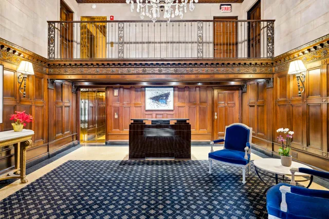 $1,025,000 | 232 East Walton Place, Unit 3E, Chicago, IL 60611