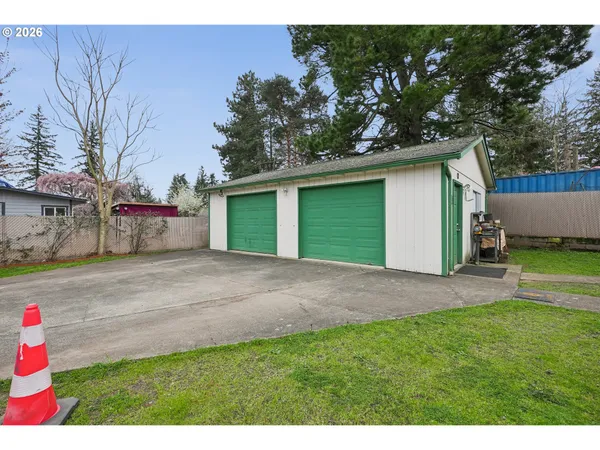$599,900 | 501 Southeast 157th Avenue, Portland, OR 97233