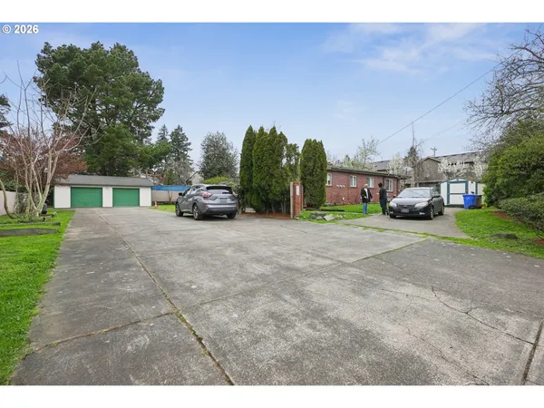 $599,900 | 501 Southeast 157th Avenue, Portland, OR 97233