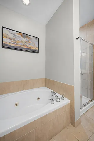 $615,000 | 1132 West Wolfram Street, Unit 2, Chicago, IL 60657
