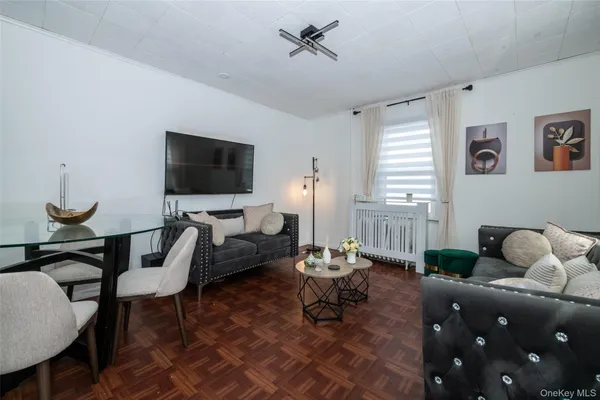 $899,000 | 24 5th Avenue, New Rochelle, NY 10801