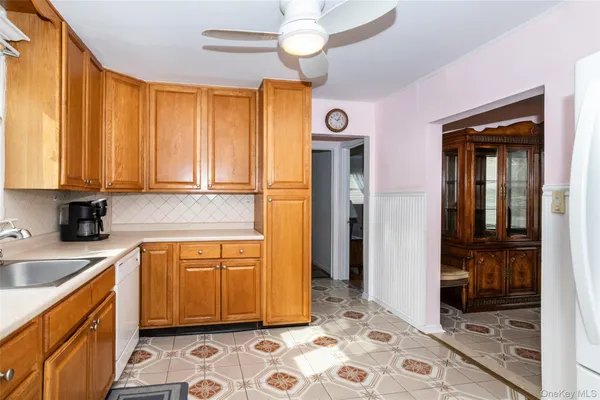 $899,000 | 24 5th Avenue, New Rochelle, NY 10801