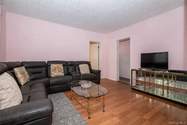 $899,000 | 24 5th Avenue, New Rochelle, NY 10801