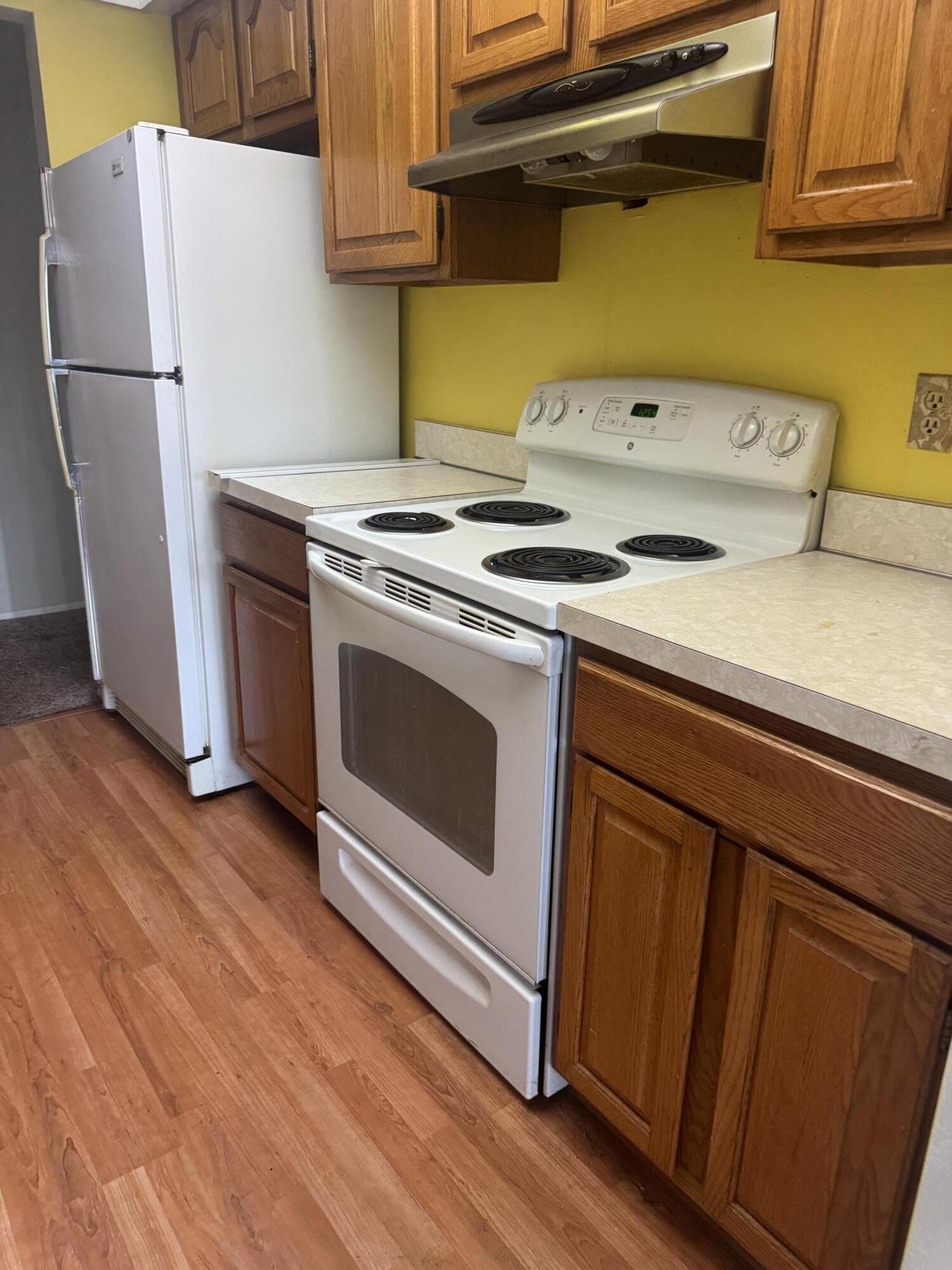 19601 West 12 Mile Road, Unit 202 Southfield, MI 48076 - Photo 11 of 12 IMG_1226