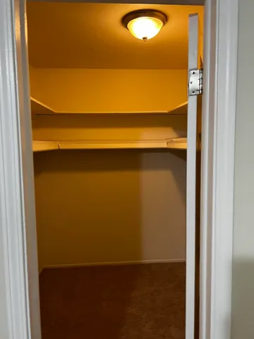 $1,300 | 19601 West 12 Mile Road, Unit 202, Southfield, MI 48076