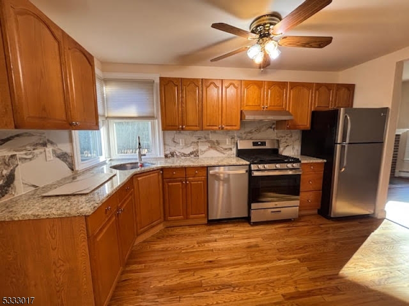 273 Edwards Street Ridgewood, NJ 07450 - Photo 8 of 21