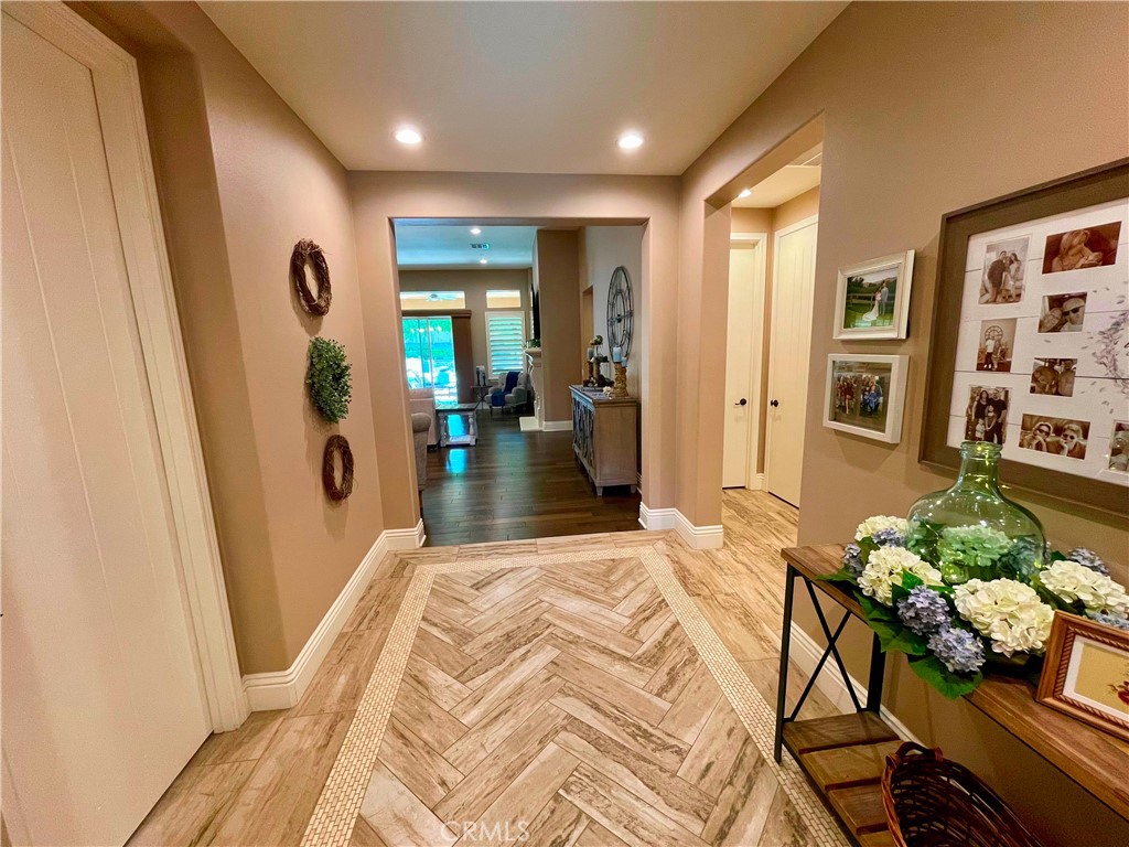 12468 Locke Circle Riverside, CA 92503 - Photo 13 of 53 Foyer In