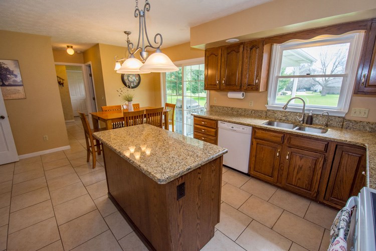 15536 Hunting Ridge Trail Granger, IN 46530 - Photo 12 of 35 Gallery Image 12