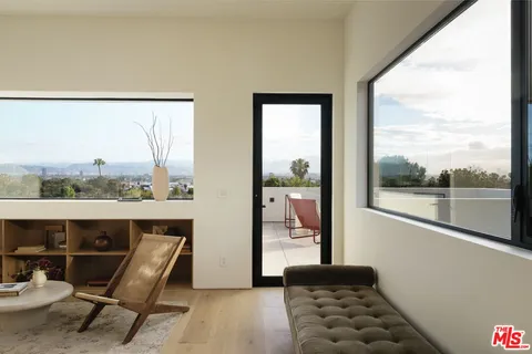 $5,295,000 | 5208 Sanchez Drive, Los Angeles, CA 90008