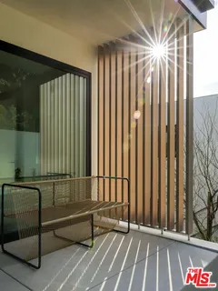 $5,295,000 | 5208 Sanchez Drive, Los Angeles, CA 90008