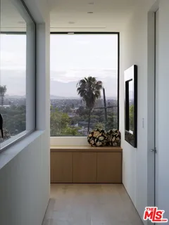 $5,295,000 | 5208 Sanchez Drive, Los Angeles, CA 90008