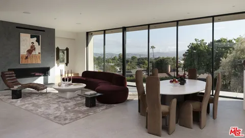 $5,295,000 | 5208 Sanchez Drive, Los Angeles, CA 90008