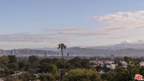$5,295,000 | 5208 Sanchez Drive, Los Angeles, CA 90008