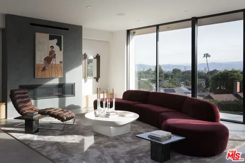$5,295,000 | 5208 Sanchez Drive, Los Angeles, CA 90008