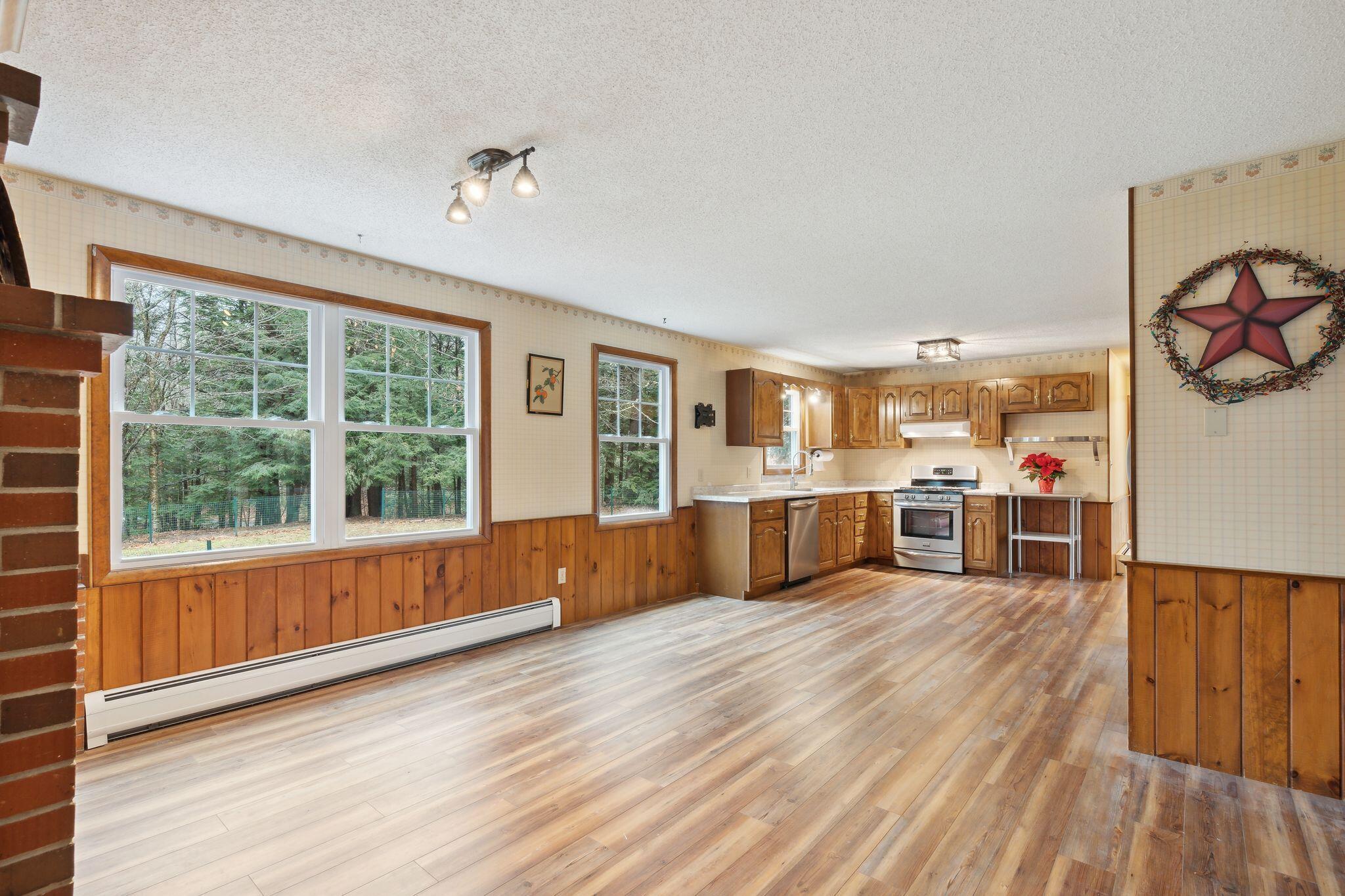 91 Weeks Road Gorham, ME 04038 - Photo 11 of 42 Kitchen